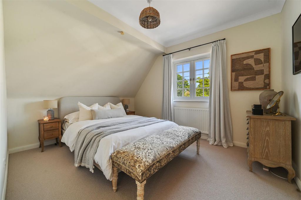 Property photo 2 of 18 Bedroom 2