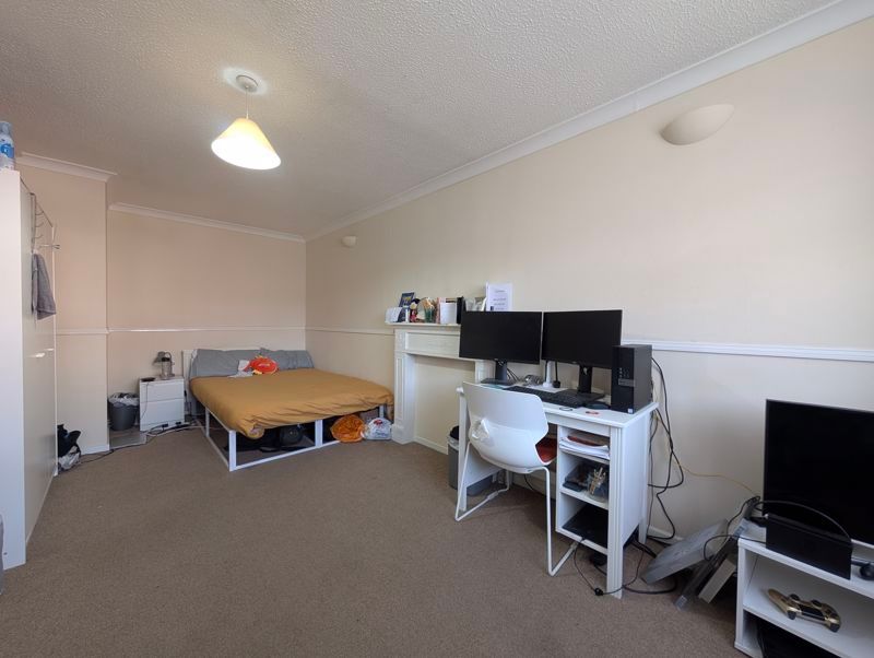 Property photo 2 of 10 Photo 11