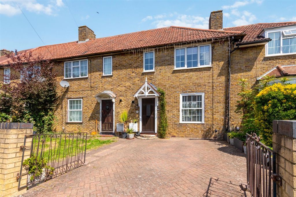 Property photo 1 of 12 Newminster Road