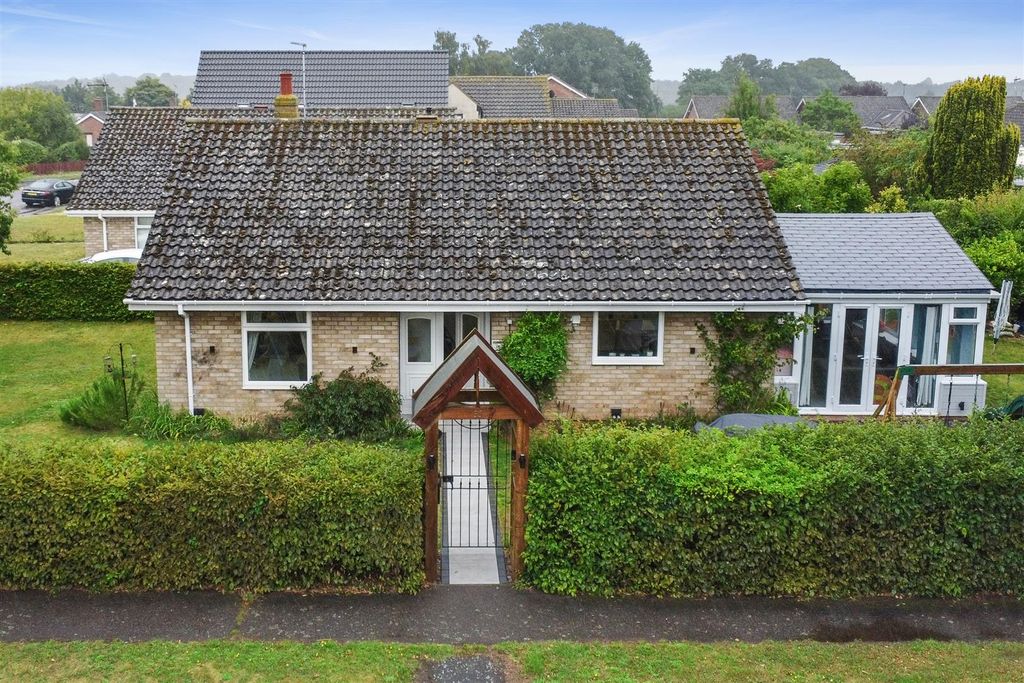 Property photo 1 of 14 Front