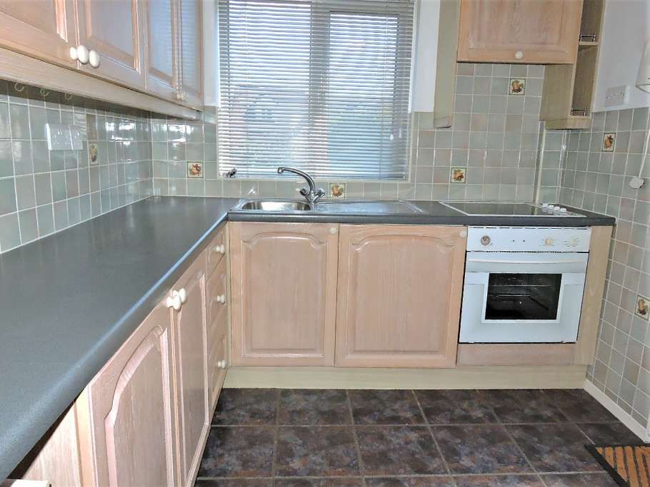 Property photo 3 of 12