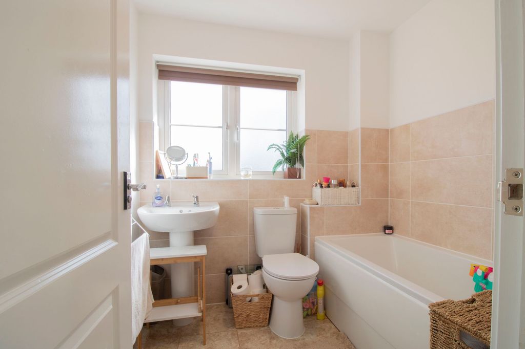 Additional image 21 of 3 bed semi-detached house for saleFfordd Penallta, Gellihaf NP12