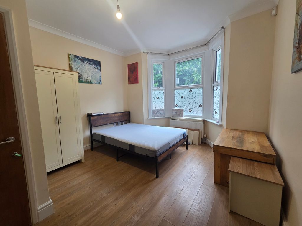 Property photo 1 of 4