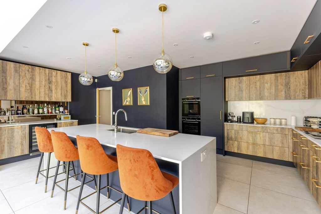Property photo 3 of 15 Kitchen/Dining Area