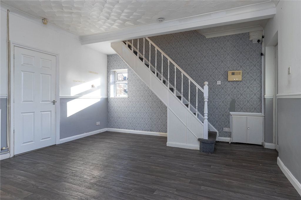 Property photo 3 of 9 Lounge/Diner