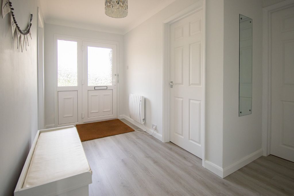 Property photo 3 of 18 3580006