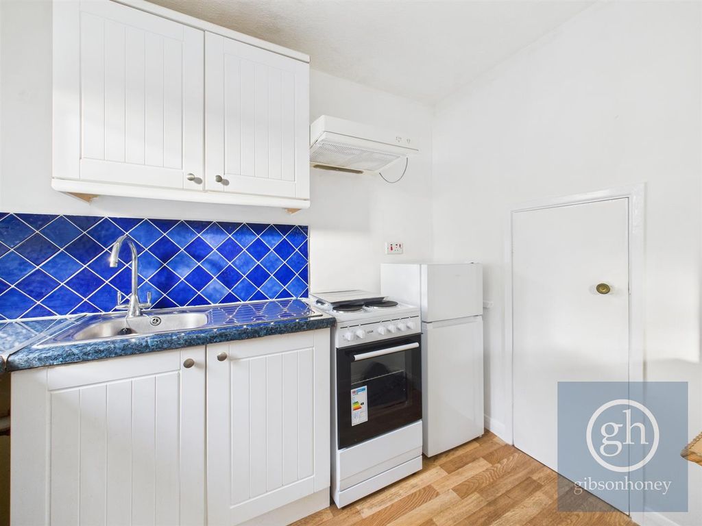 Property photo 3 of 7 Cam05080G0-Pr0225-Still006.Jpg