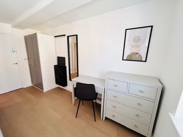 Property photo 2 of 6 Image