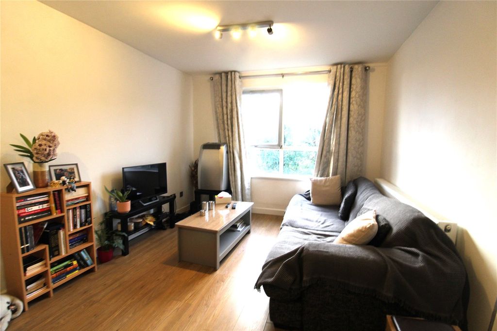 Property photo 2 of 11 Reception Room