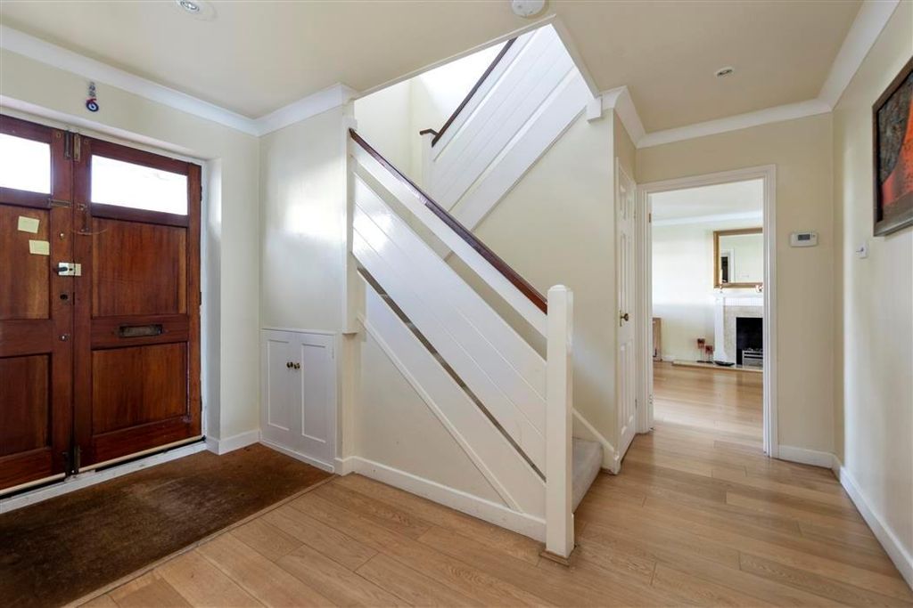 Property photo 3 of 9 Image