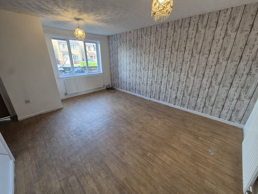 Property photo 2 of 10 Lounge