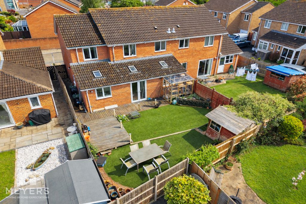 Property photo 2 of 26