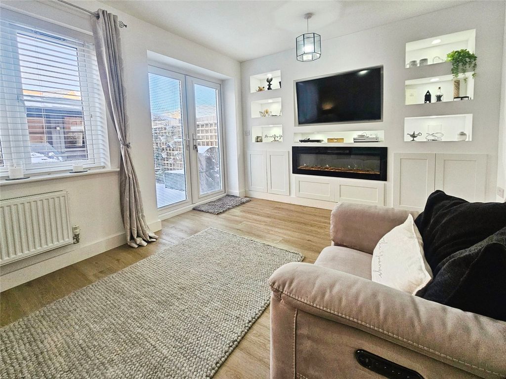 Property photo 2 of 24 Picture No. 14