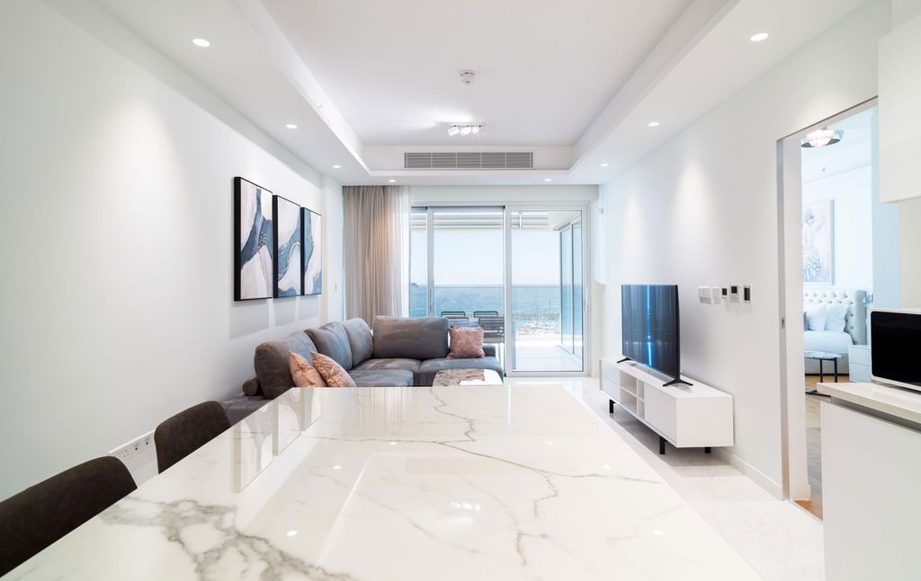 Property photo 1 of 36