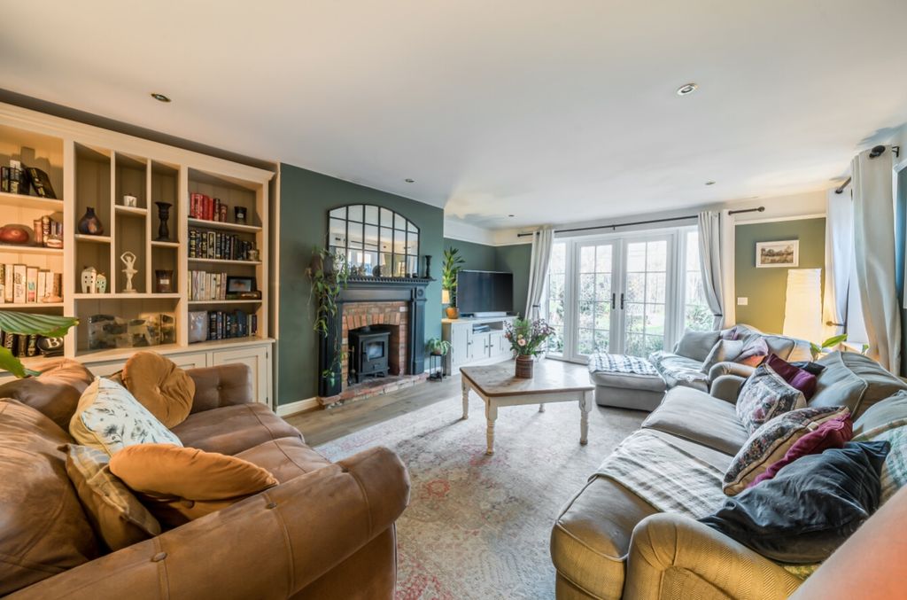 Property photo 2 of 22 1384874-5-6929A1503412A