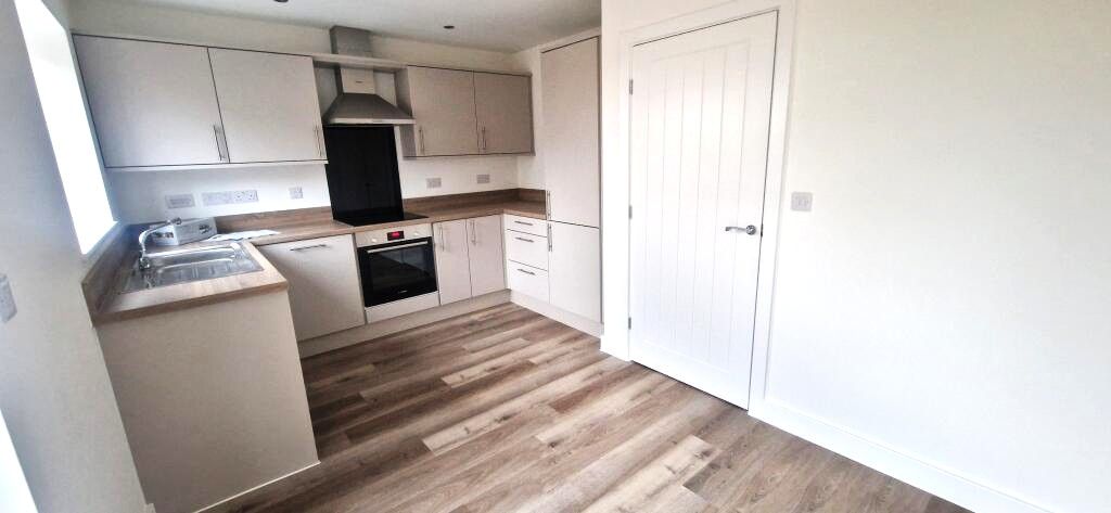 Property photo 2 of 4 Kitchen