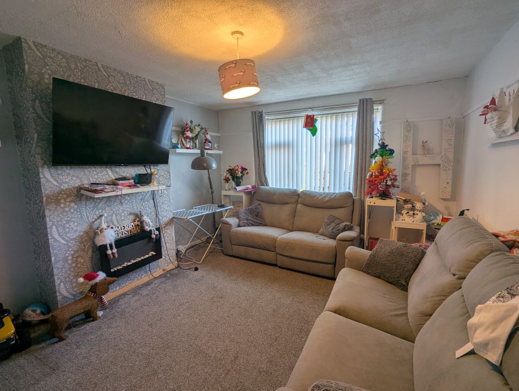 Property photo 2 of 11 1000086198