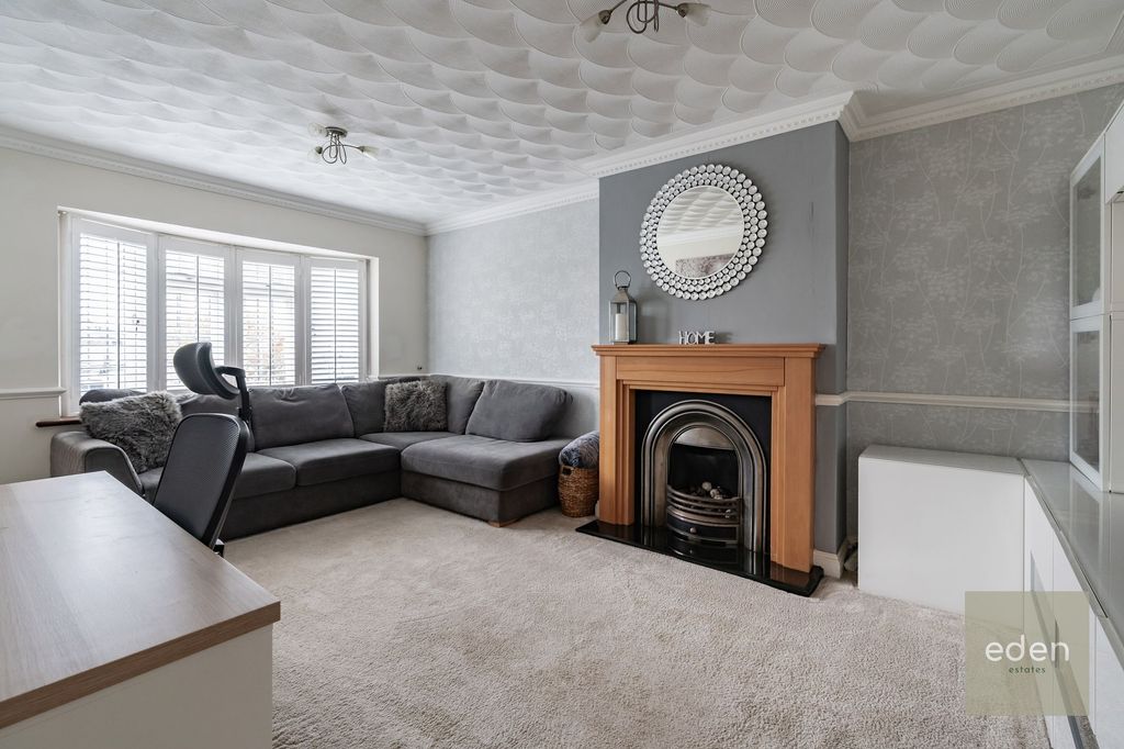 Property photo 3 of 25