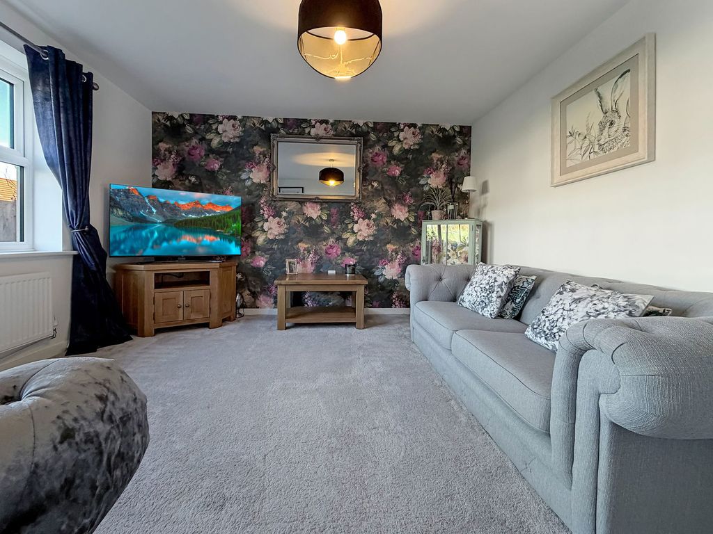 Property photo 3 of 22