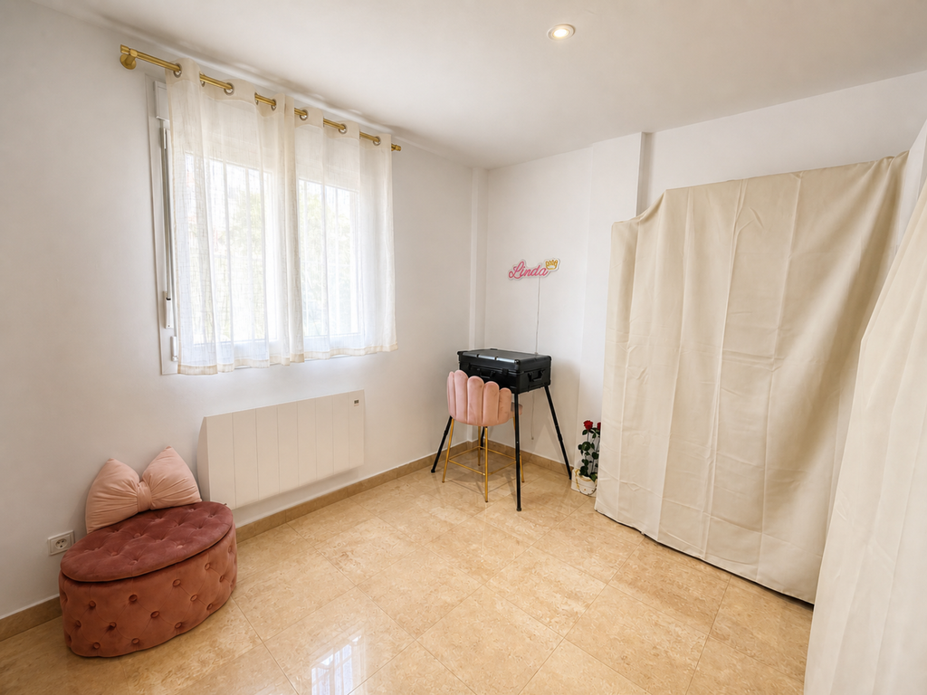 Property photo 2 of 60