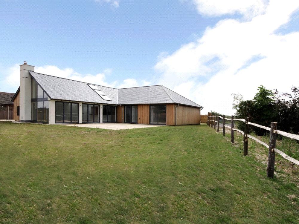 Property photo 1 of 12 Picture 01