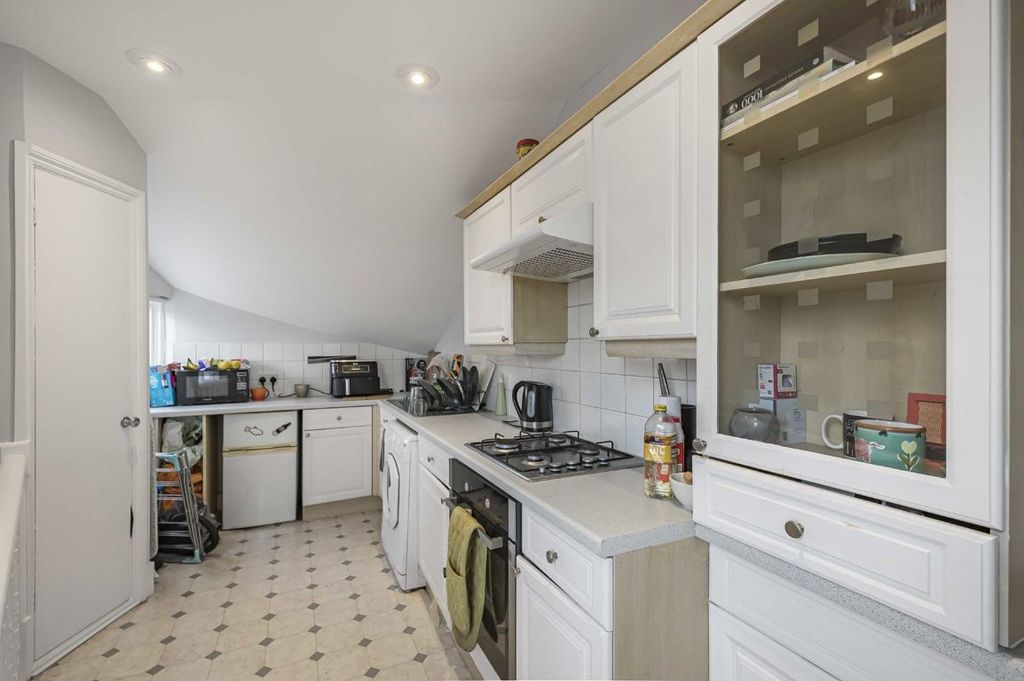 Property photo 3 of 4