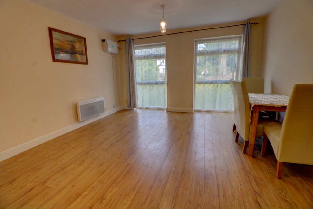 Property photo 3 of 7 Photo #3