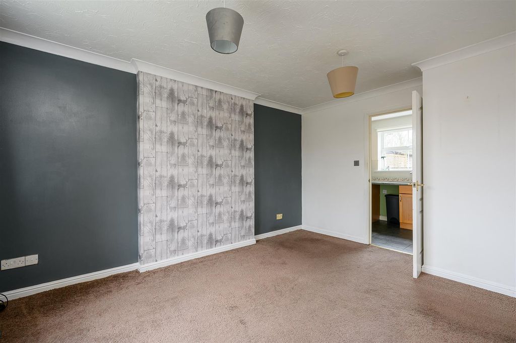 Property photo 2 of 14 Living Room