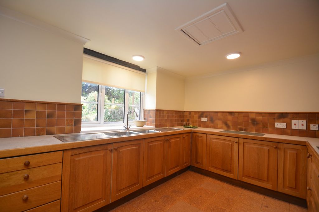 Property photo 3 of 41