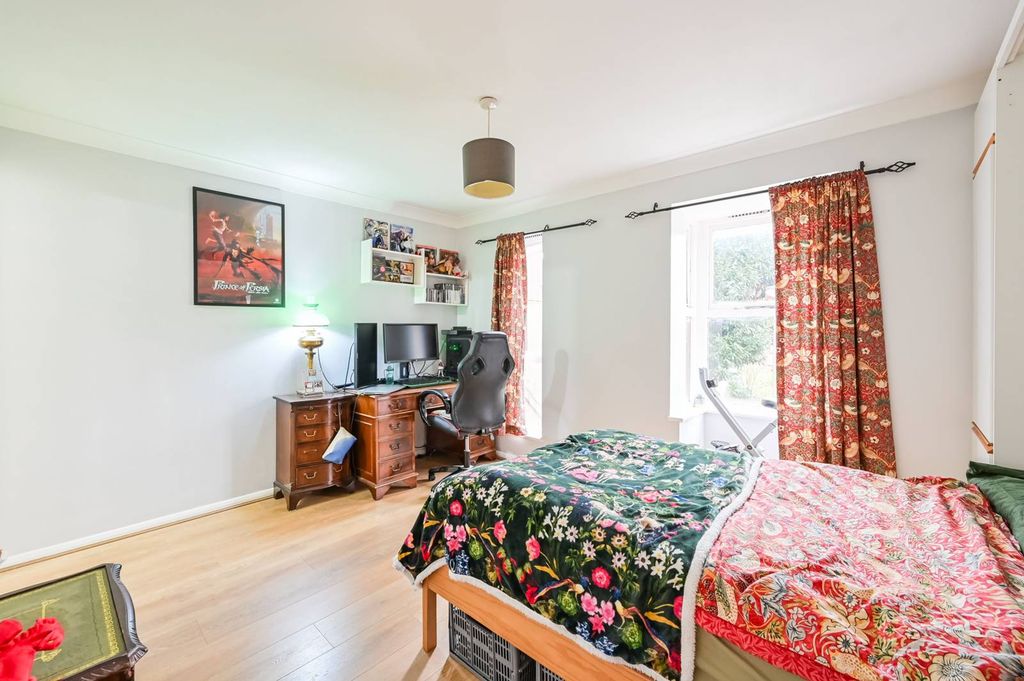 Property photo 3 of 8