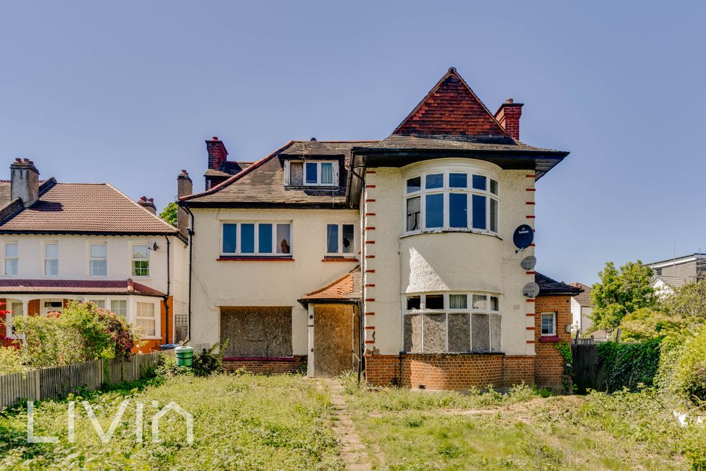 Property photo 3 of 6 3