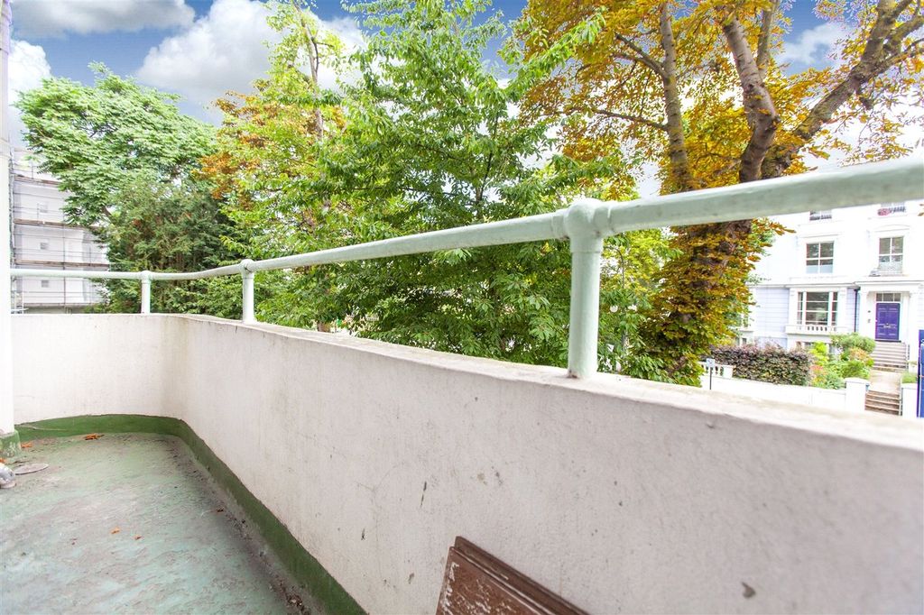 Property photo 2 of 17 Photo 09