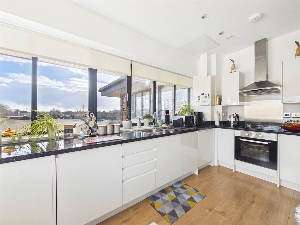 Property photo 2 of 8 Picture No. 07