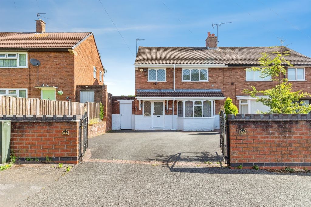 Property photo 1 of 16
