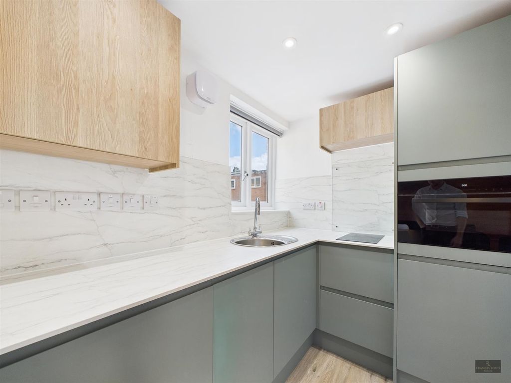 Property photo 2 of 7 Cam02887G0-Pr0532-Still002.Jpg