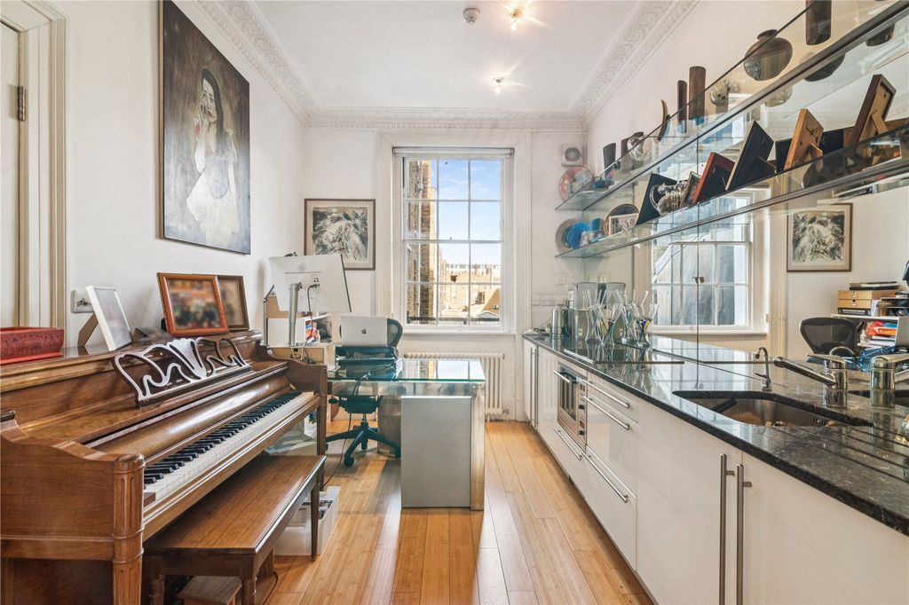 Property photo 3 of 17 Picture No. 21