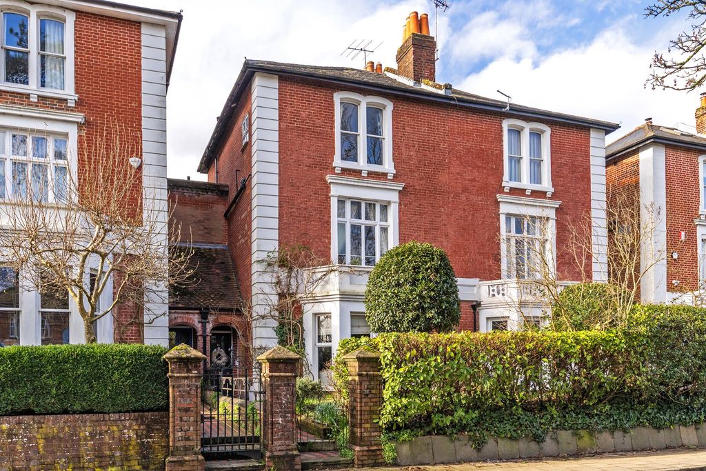 Property photo 1 of 19