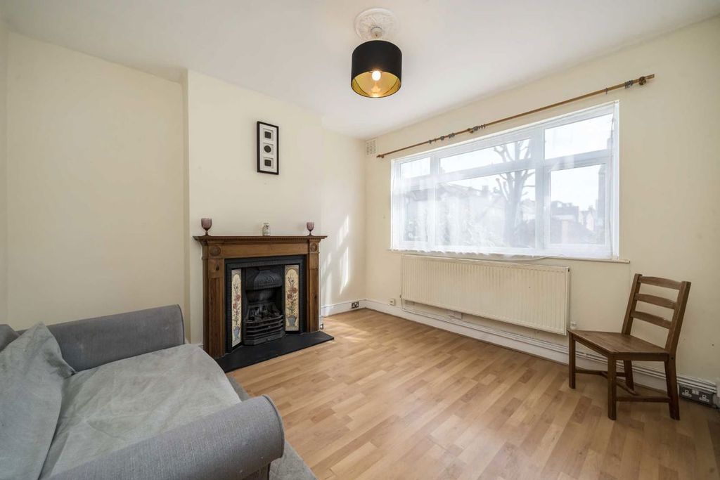 Property photo 2 of 5