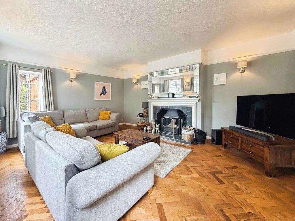 Property photo 3 of 33 Picture No. 38
