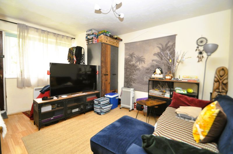 Property photo 2 of 6 Photo 6