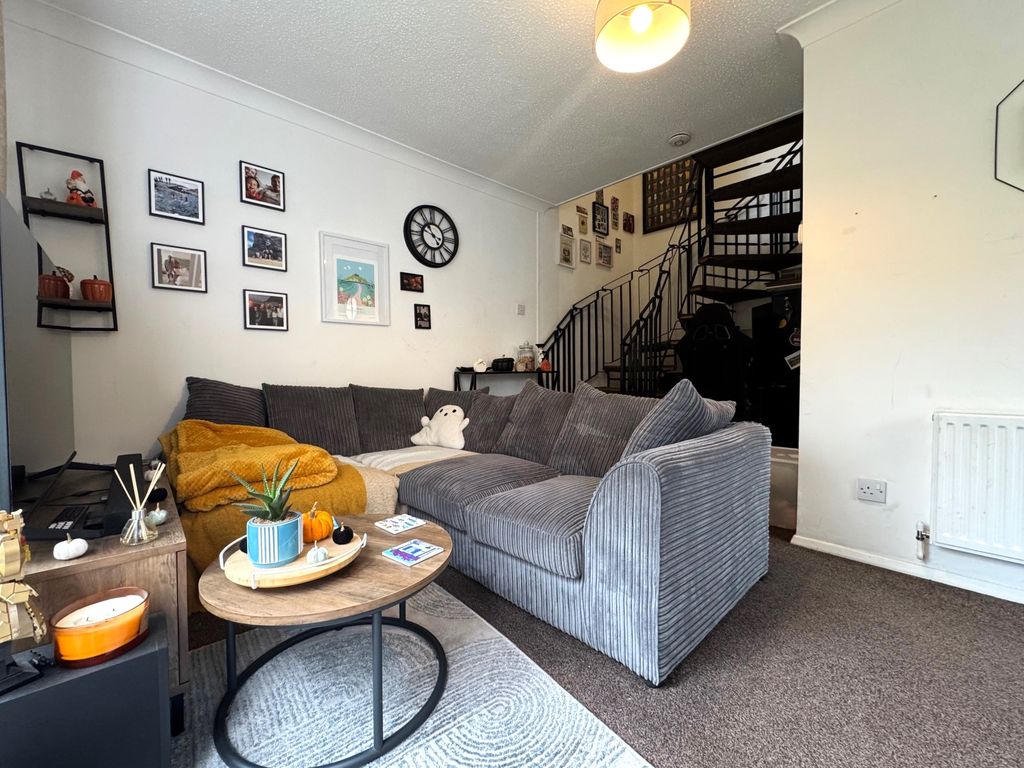 Property photo 2 of 7 Image