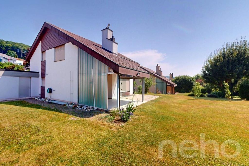 Property photo 1 of 13