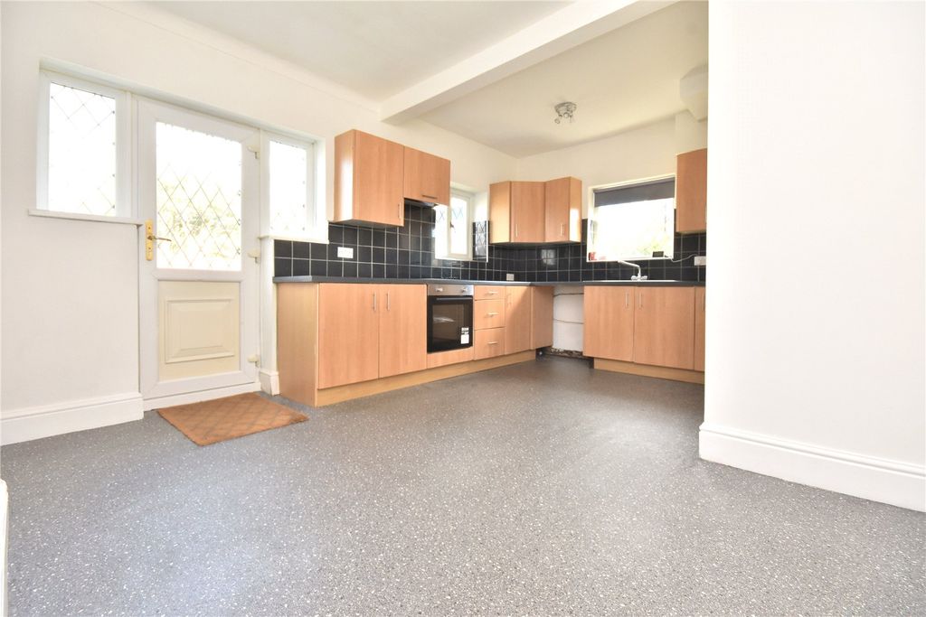 Property photo 3 of 12 Picture No. 05