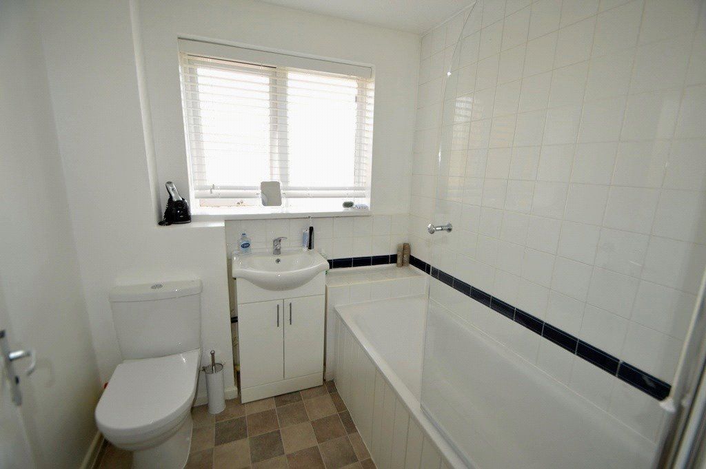 Property photo 3 of 5 Bathroom