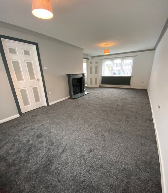 Property photo 2 of 14 Living Room