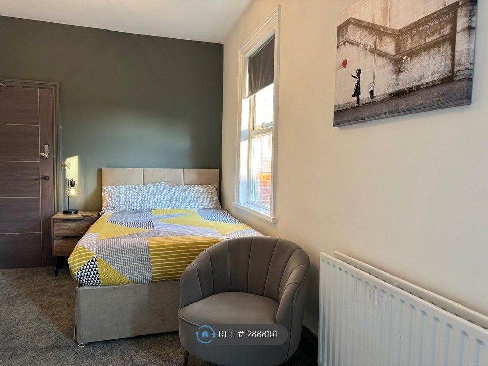 Property photo 2 of 11