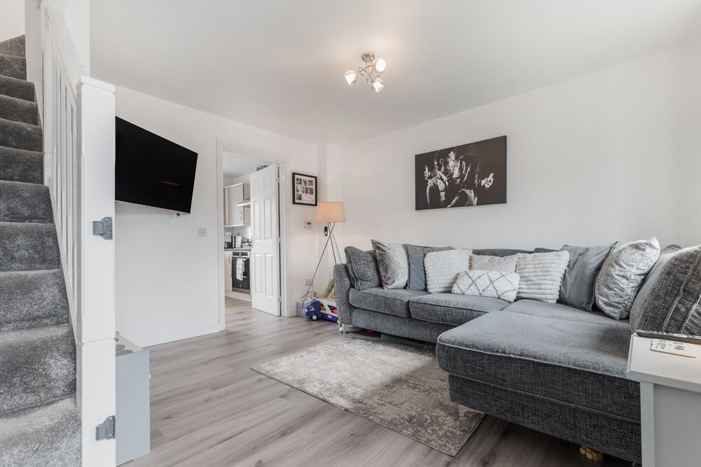 Property photo 3 of 26 Picture No. 02