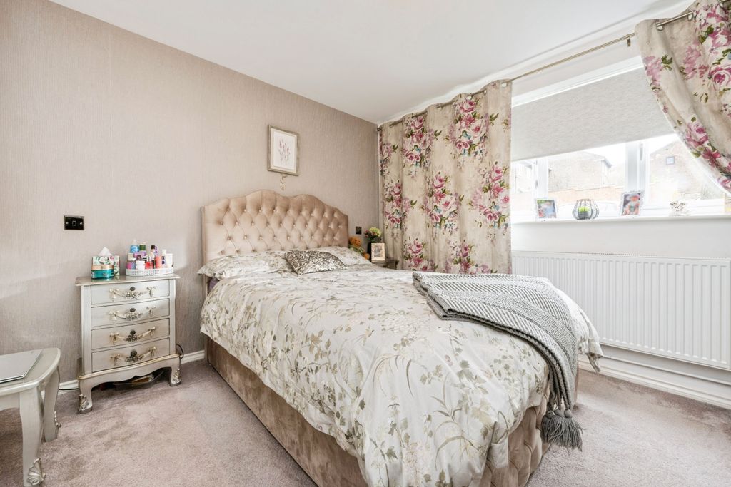 Additional image 12 of 2 bed flat for saleSpoondell, Dunstable LU6