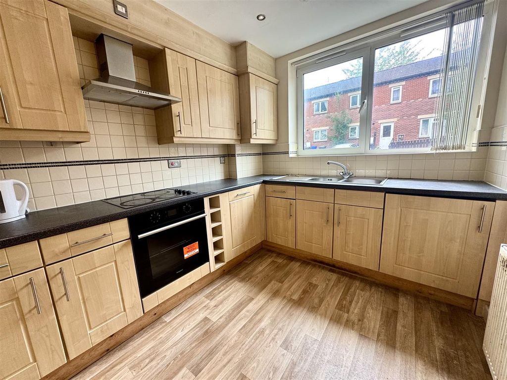 Property photo 2 of 12 Tempimageat19R5.Jpg