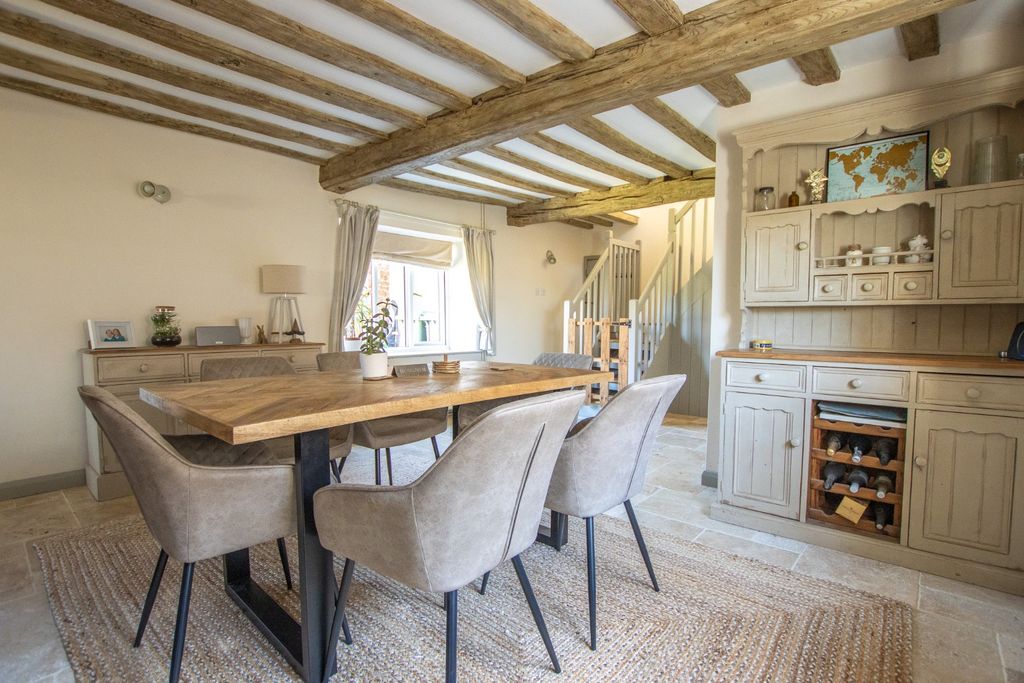 Property photo 3 of 26 3537324